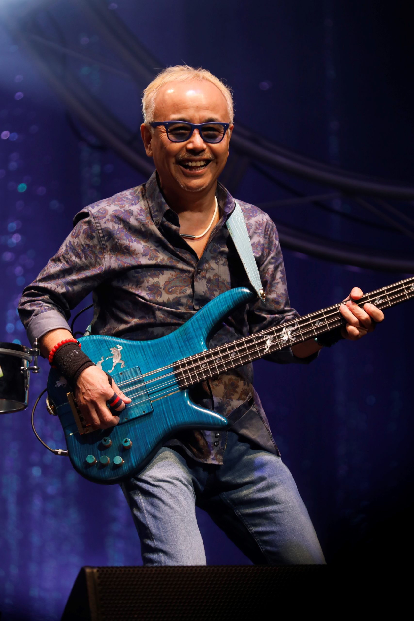 ModulusGraphite 5弦ベース元所有者カシオペア 鳴瀬喜博氏サイン入