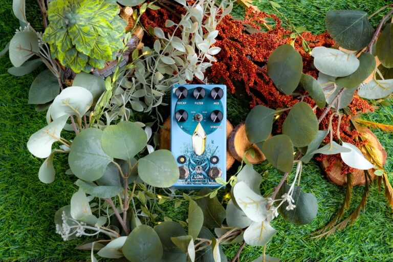 $sFeaturePhoto['title']