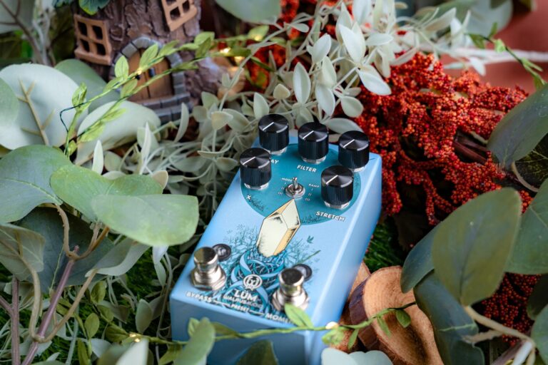 $sFeaturePhoto['title']